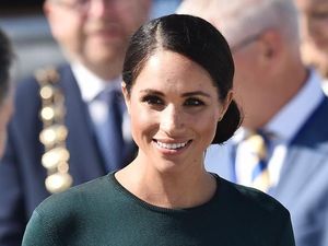 Mengupas Kepribadian Meghan Markle Lewat Tanda Tangannya