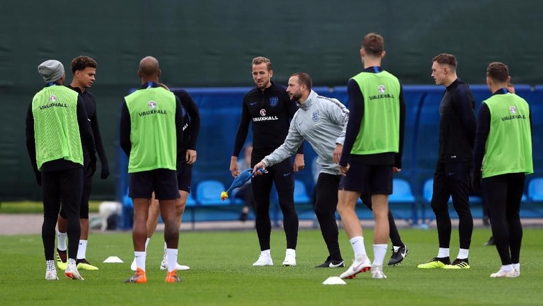 Kroasia vs Inggris: Aji Santoso Jagokan The Three Lions Kroasia vs Inggris: Aji Santoso Jagokan The Three Lions