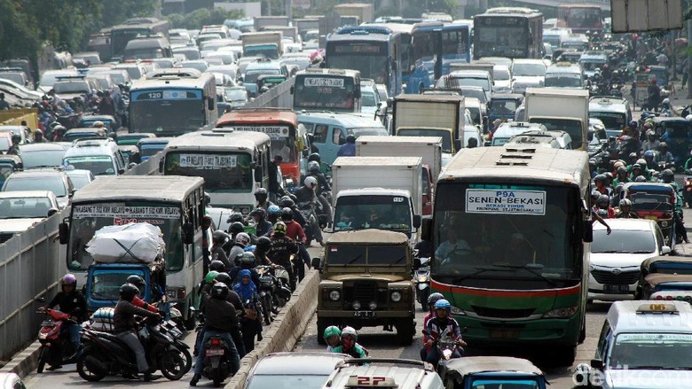 Strategi Polisi Atasi Macet Akibat Proyek Jalan di 2019 Strategi Polisi Atasi Macet Akibat Proyek Jalan di 2019