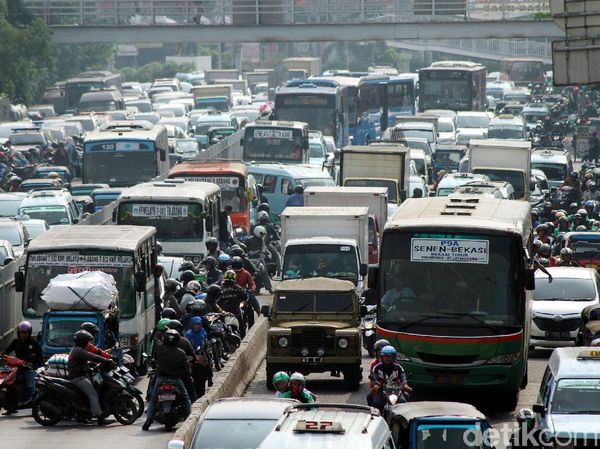 Begini Potret Semrawutnya Jalanan Ibu Kota
