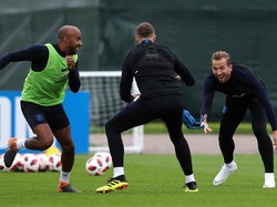 Begini suasana ceria Timnas Inggris saat jalani sesi latihan jelang laga semifinal melawan Kroasia. REUTERS/Lee Smith.