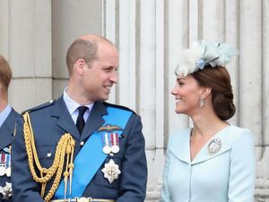 Adu Gaya Kate Middleton Vs Meghan Markle di Perayaan Royal Air Force