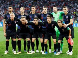 Tubuh Jangkung Kroasia vs Bola Mati Inggris