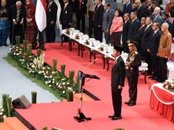 Jokowi ke Anggota Polri: Buang Budaya Koruptif