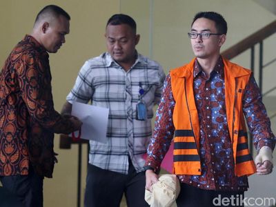 Zumi Zola Diperiksa Terkait Kasus Gratifikasi