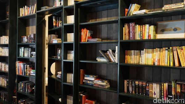 Foto: Kamar Hotel Tersembunyi di Balik Rak Buku