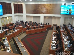 DPR Panggil Sri Mulyani hingga Gubernur BI Bahas RAPBN 2019