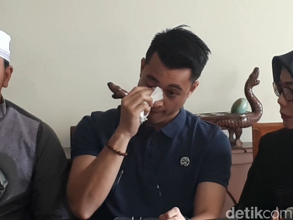 Mau Pulang ke Rumah, Eza Gionino Ajukan Permintaan ke Ibunda Mau Pulang ke Rumah, Eza Gionino Ajukan Permintaan ke Ibunda