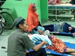 Warga Nagrak Sukabumi Keracunan Massal