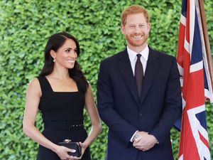 Meghan Markle Tak Undang Ayahnya ke Pernikahan dengan Pangeran Harry Meghan Markle Tak Undang Ayahnya ke Pernikahan dengan Pangeran Harry