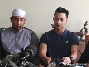 Eza Gionino Beberkan Isi SMS Terakhir Tak Berbalas ke Ibunda Eza Gionino Beberkan Isi SMS Terakhir Tak Berbalas ke Ibunda