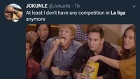 Messi sudah tidak punya saingan deh. Nonton bola saja deh kalau gitu sambil ngemil. (Foto: Twitter @Jokunle)