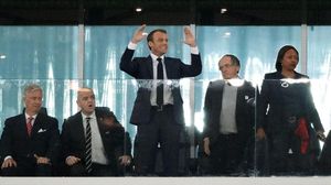 Selebrasi Macron di Samping Raja Belgia saat Prancis Cetak Gol