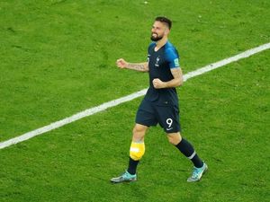 Giroud Penuhi Impian Masa Kecil Giroud Penuhi Impian Masa Kecil