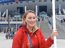 Romantisme Kota St. Petersburg, Tempat Prancis dan Belgia Bersua