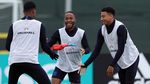 Canda Tawa Warnai Sesi Latihan Timnas Inggris
