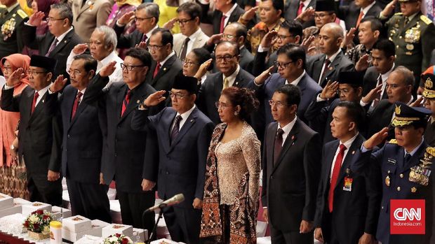 HUT Bhayangkara, Tito Pamer Hasil Survei Polri ke Jokowi