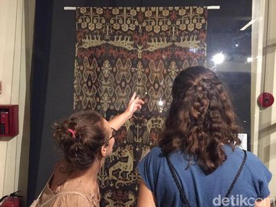 Foto: Intip Tenun Indonesia Berusia Ratusan Tahun Milik Kolektor Australia