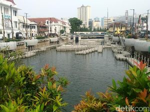 Foto: Penampakan Kali Besar Jakarta yang Kian Cantik