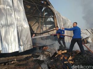 Korsleting, Pabrik Olahan Kayu di Malang Terbakar