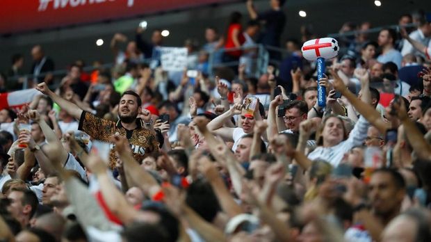 Para penonton di Stadion Luzhniki jelang Kroasia vs Inggris.