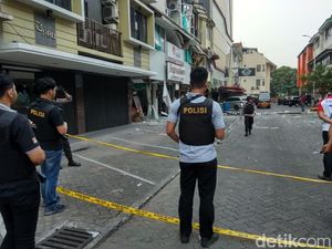 Polisi Sterilisasi Lokasi Ledakan Ruko di Kebayoran Baru