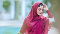 Foto: Adu Gaya Hijab Mulan Jameela dan Maia Estianty, Pilih Siapa?