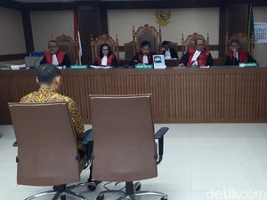 Eks Kadis di Lampung Tengah Menyesal Suap Anggota DPRD Eks Kadis di Lampung Tengah Menyesal Suap Anggota DPRD