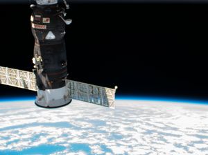 Pesawat Rusia Ukir Rekor Terkencang Capai Stasiun Antariksa