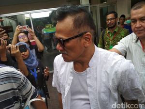 Dukungan Tim Buffalo Boys untuk Tio Pakusadewo Dukungan Tim Buffalo Boys untuk Tio Pakusadewo