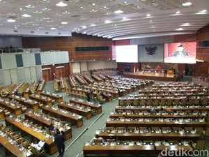 Bangku-bangku Kosong di DPR Saat Rapat Paripurna RAPBN