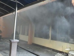 Diduga Korsleting, Ruang Perpustakaan Unesa Terbakar