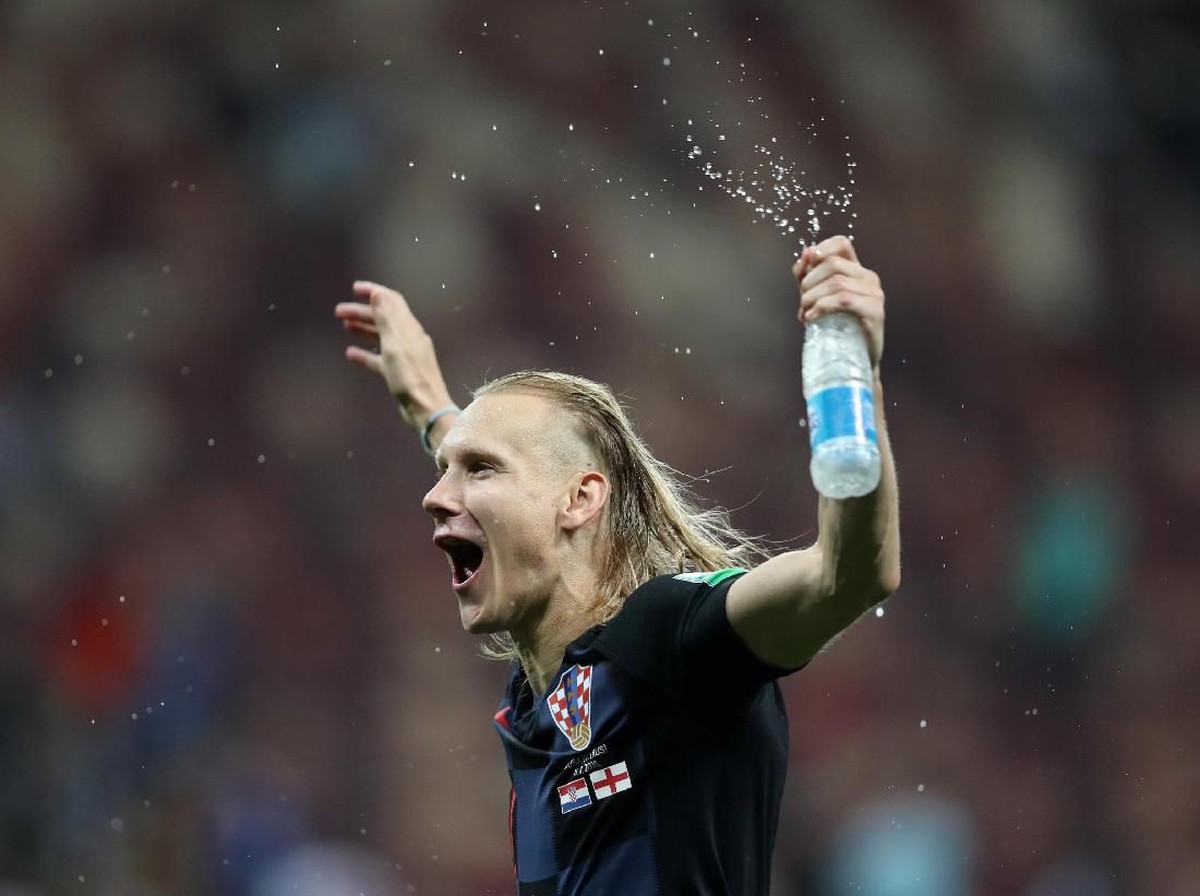 Domagoj Vida tampil solid meski dapat tekanan dari penonton di semifinal Piala Dunia 2018 (REUTERS/Carl Recine)