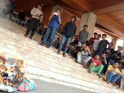 Jalan Rusak Akibat Proyek LRT, Warga Demo ke DPRD Sumsel