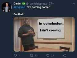 Sepakbola pun tampaknya tidak mau pulang ke negara penemunya yakni Inggris. (Foto: Twitter @_danielduperez)