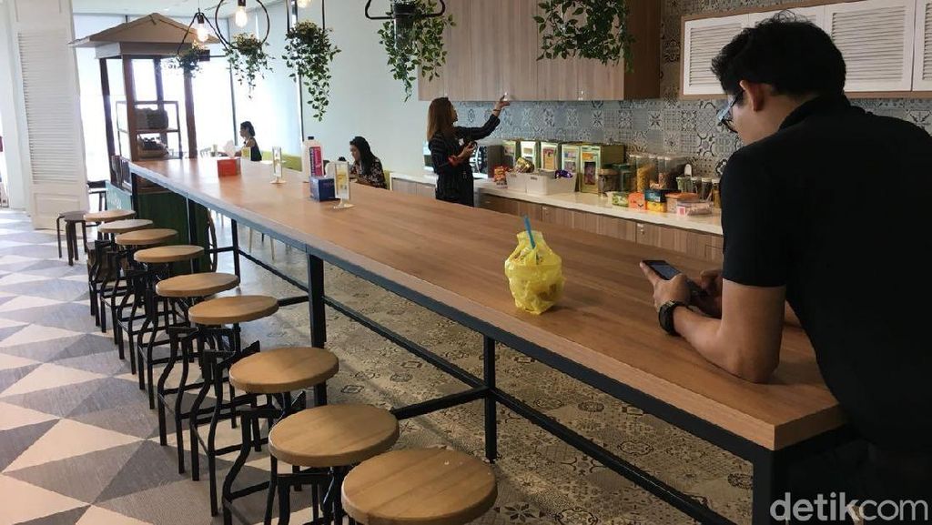 Berkeliling Kantor Terbesar Grab di Singapura Berkeliling Kantor Terbesar Grab di Singapura