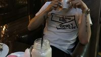Intip Gaya Ngopi Si Tampan Sardar Azmoun, Messi Iran yang Pensiun