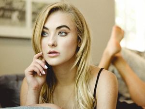 Potret Selebgram Cantik & Seksi yang Selamat Dari Gigitan Hiu Potret Selebgram Cantik & Seksi yang Selamat Dari Gigitan Hiu
