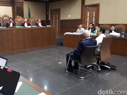 Hakim Tunda Kesaksian Dorodjatun di Sidang BLBI