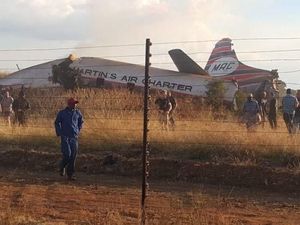Pilot Qantas Cedera Berat Setelah Pesawat Jatuh di Afrika Selatan