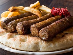 Siap Berlaga di Final Piala Dunia, Ini 6 Camilan Populer Kroasia yang Enak