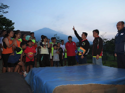 Menpora Kunjungi Klub Atletik Cilimus yang Sumbang Atlet Nasional