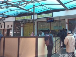Lengkapi Syarat, Ratusan Caleg Bikin SKCK di Polrestabes Bandung