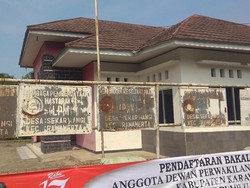 Usut Korupsi APBDes, Polisi Geledah Kantor Desa di Karawang