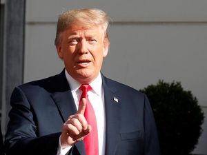 Trump Resmi Cabut Status Bebas Pajak Universitas Harvard