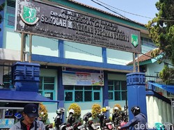 Putrinya Tak Diterima di SMPN 1 Sukabumi, Ibu Ini Protes Soal Zonasi