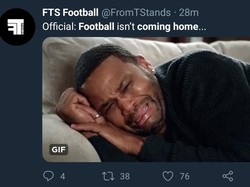 Fans Inggris sendiri kini pasti sedang menangis meratapi kegagalan di Piala Dunia 2018. (Foto: Twitter @FromTStands)