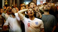 Unggul duluan lewat Kieran Trippier, Inggris lantas berbalik tertinggal usai dibobol Ivan Perisic dan Mario Mandzukic. REUTERS/Henry Nicholls.