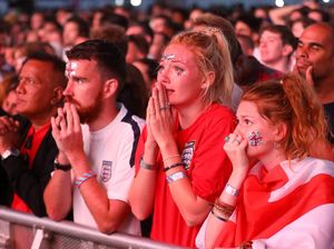 Football is Not Coming Home, Suporter Inggris Terdiam
