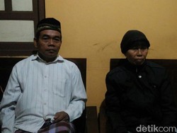 Pria yang Diciduk Densus 88 di Bantul Dikenal Berjualan Bakso Tusuk